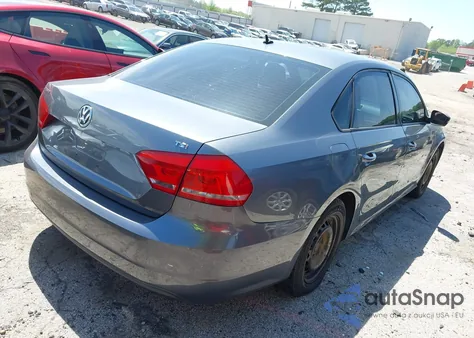 2015 Volkswagen Passat 1.8T S z USA, uszkodzony, nr VIN 1VWAS7A37FC088646